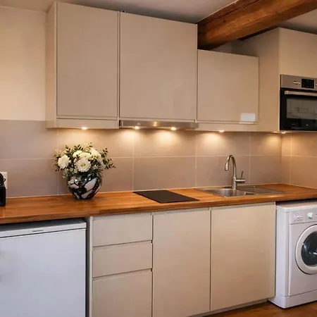 Apartment Charming - Notre Dame Cathedral