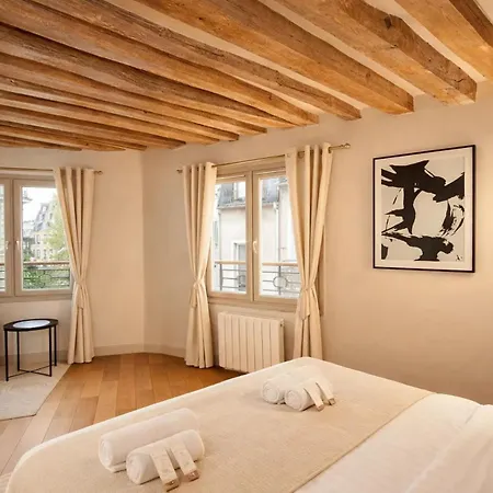 Apartment Charming - Notre Dame Cathedral *